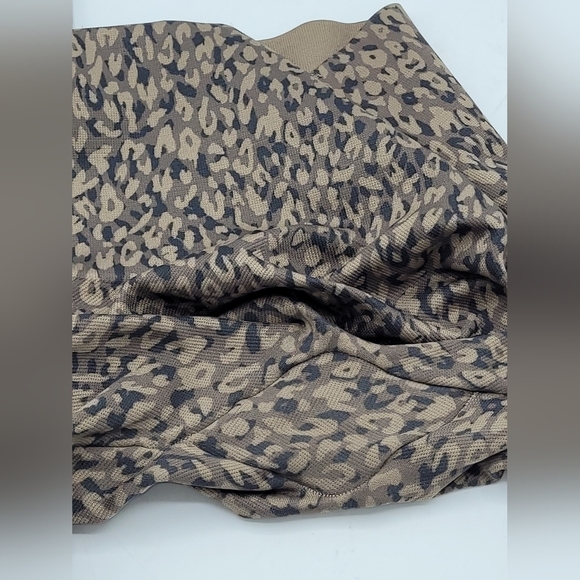 Spanx Leggings Leopard Print Seamless Knit High Rise Look At Me Now Size S - Picture 11 of 14